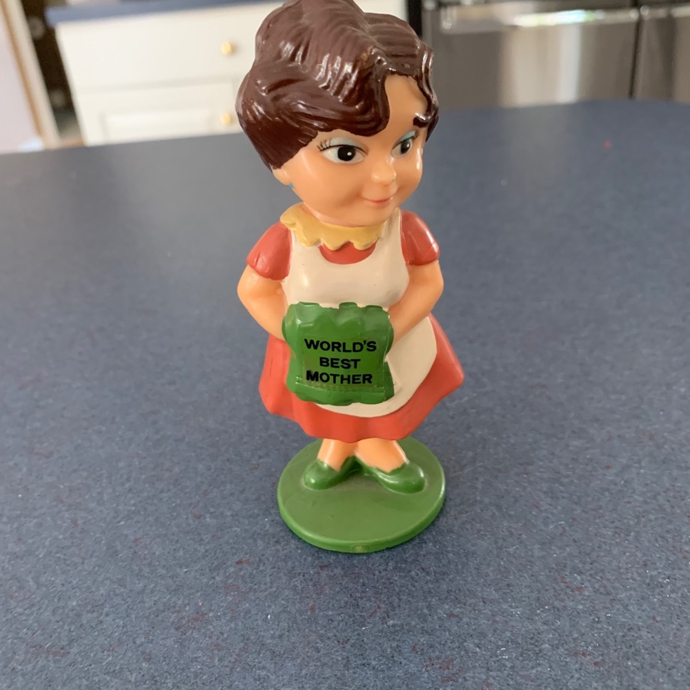 Vintage 1971 BERRIES World’s Best Mother Statue 5”